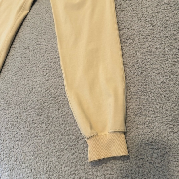 LULULEMON | Keep Moving High Waist Jogger in Trench Size 6 Color Trench - Picture 2 of 13